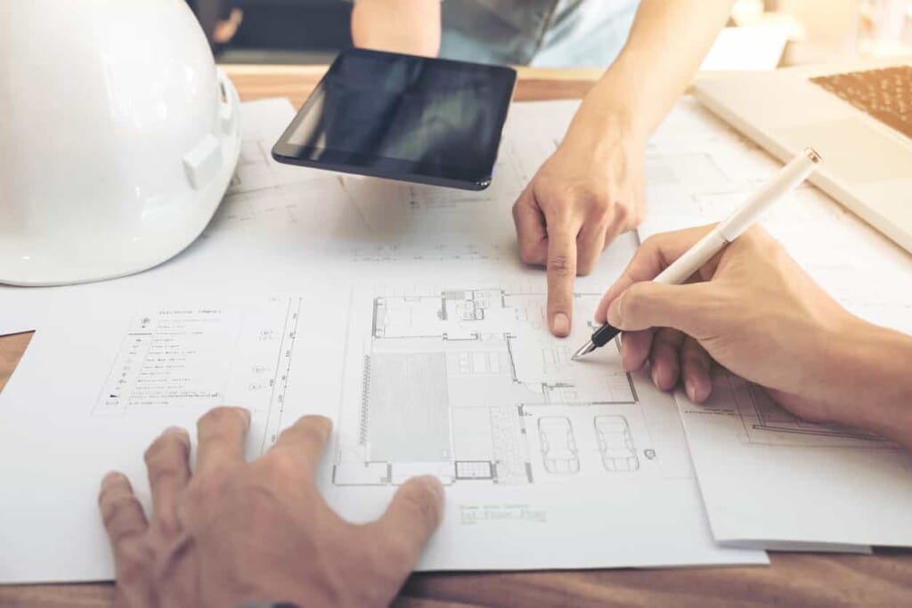 施工團隊在桌上檢視消防工程平面圖,針對現場配置與規劃進行確認。 - 消防工程 | 消防設備安裝與智慧消防服務 | 焰控科技 - 消防工程 | 消防設備安裝與智慧消防服務 | 焰控科技 施工團隊在桌上檢視消防工程平面圖,針對現場配置與規劃進行確認。 - 消防工程 | 消防設備安裝與智慧消防服務 | 焰控科技 - 消防工程 | 消防設備安裝與智慧消防服務 | 焰控科技